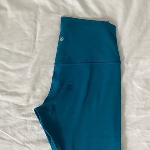 Lululemon align leggings. Never worn. Perfect condition!